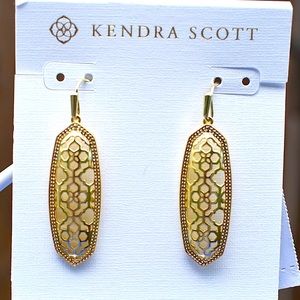 NWOT Kendra Scott Brenna Earrings in Gold